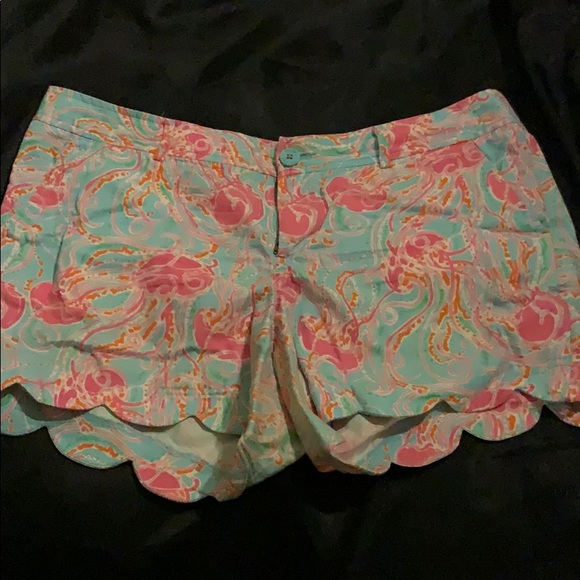 Lilly Pulitzer Pants - Lilly Pulitzer HTF Callahan shorts